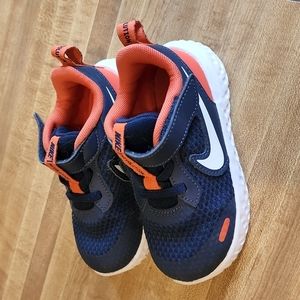 Nike Revolution Size 7 Toddler Shoes
